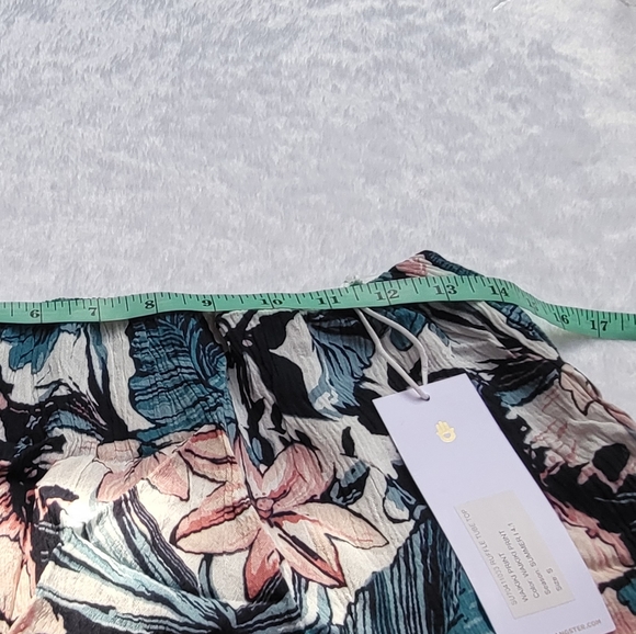 New spiritual Gangster  Waikiki Ruffle Tube Top color SCN size Small. - Picture 4 of 7